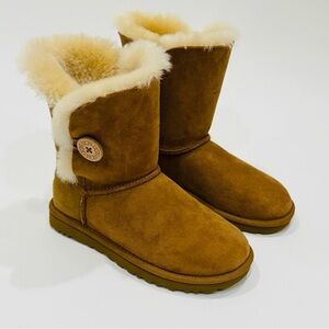 UGG Bailey Button II Chestnut Suede Shearling Fold Down Boots Size US 6 NEW